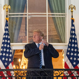 05/10/2020.- El presidente de EEUU, Donald Trump, regresa a la Casa Blanca asegurando que se siente mejor "que hace 20 años". / EFE