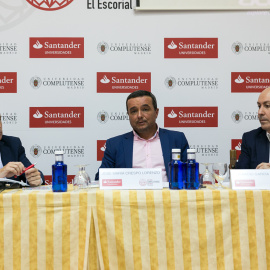 José María Crespo, Nacho Cardero y José Manuel Carcasés durante el Curso de Verano del Escorial 2017 /UCM