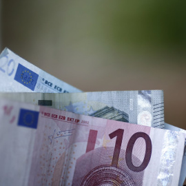 Oxfam pide "un impuesto excepcional de carácter temporal" para las empresas beneficiadas por el coronavirus. / Europa Press / Archivo