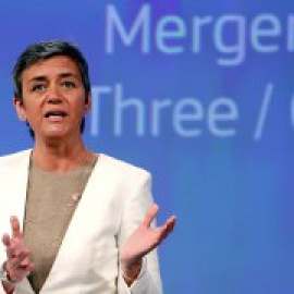 Bruselas veta la venta de O2, la filial británica de Telefónica, al hombre más rico de Asia