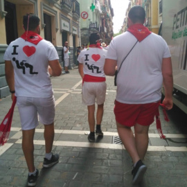 Camisetas que representan una felación / Imagen de Tuiter