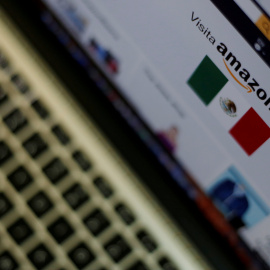 Amazon en un ordenador. REUTERS/Carlos Jasso/Illustration