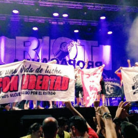 Riot Propaganda, en las Fiestas del Carmen de Puente de Vallecas. / @ERGUIDAENRUINAS (TWITTER)