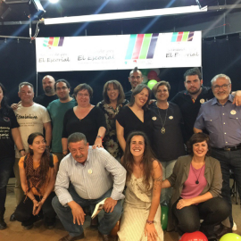 El equipo de Unidas El Escorial durante un acto de campaña. Twitter.