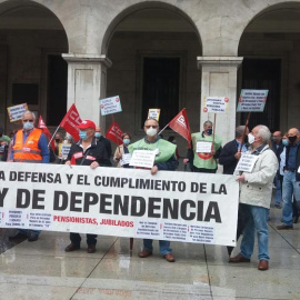 Los jubilados reivindican en la calle pensiones "dignas" y los derechos de los mayores