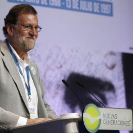 El presidente del Gobierno y del Partido Popular, Mariano Rajoy, durante su intervención en la jornada inaugural de la Escuela Miguel Ángel Blanco.EFE/Luis Tejido