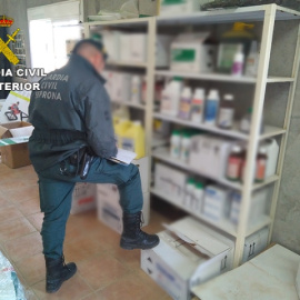 La Guardia Civil interviene 63 toneladas de pesticidas./ Guardia Civil