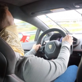 Detenido youtuber que se grabó a 233 km/h en una vía limitada a 80 en Madrid / AFP