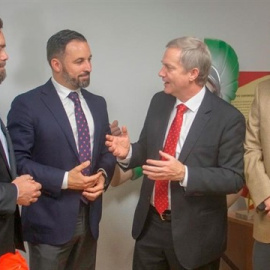 24/06/2019 - El presidente de Vox, Santiago Abascal, y su portavoz parlamentario, Iván Espinosa de los Monteros, en una reunión con el líder del Partido Republicano de Chile, José Antonio Kast. / EUROPA PRESS - VOX