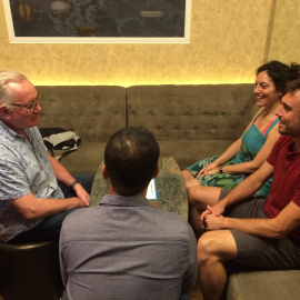 Pedro, Hossein, Jaume i Paula, la setmana passada a Barcelona. / FOTO: Elena Parreño