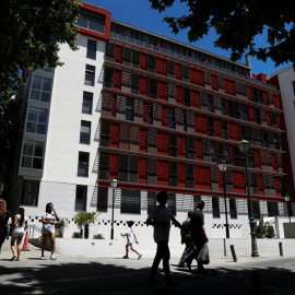 Edificio de viviendas en Madrid. REUTERS/Susana Vera