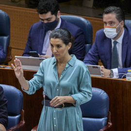 La oposición toma la palabra en la segunda sesión del Pleno de investidura de Ayuso