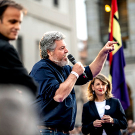 El portavoz de Equo en el Congreso, Juantxo López de Uralde; con la diputada de Galicia en Comú, Yolanda Díaz; y con el diputado de En Comú Podem, Jaume Asens.