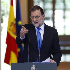 El presidente del Gobierno, Mariano Rajoy, durante su comparecencia hoy en Moncloa.- EFE