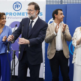 Mariano Rajoy junto a Dolors Montserrat, Cristina Cifuentes y Fernando Martínez-Maíllo  durante un acto de apoyo al Pacto de Estado contra la Violencia de Género. /EFE