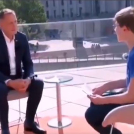 El líder de Alternativa para Alemania en la entrevista con niños para el canal ZDF