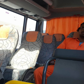 La tripulación del barco racista C-Star, detenida en Chipre. Kibris Postasi / Hope not Hate