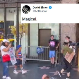 Fragmento del vídeo de la manifestación antivacunas.