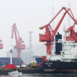 China y EEUU acuerdan liberar reservas de petróleo para reducir los precios del crudo