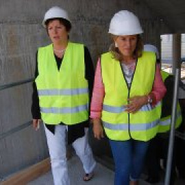 La prima de Feijóo dirige los hospitales con peores listas de espera quirúrgica de Galicia