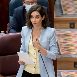 La presidenta de la Comunidad de Madrid, Isabel Díaz Ayuso en la sesión de control de este jueves.- A. PÉREZ MECA (EUROPA PRESS)