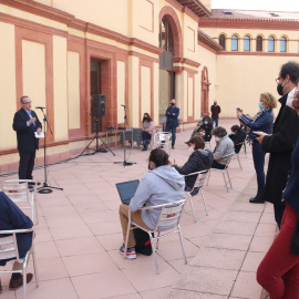 Presentació de la campanya ‘Si la cultura et toca, ara et toca a tu’ a la terrassa del Teatre Lliure de Montjuïc.