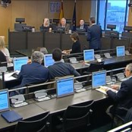 Esperpento en el Congreso por la defensa de la teoría de los hackers rusos en Catalunya