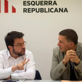 ERC y Bildu, más cerca de una posición común en la investidura de Sánchez. EFE/ Quique García