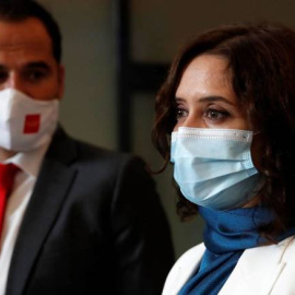 La presidenta de la Comunidad de Madrid, Isabel Díaz Ayuso, junto al vicepresidente Ignacio Aguado, en la Asamblea regional.