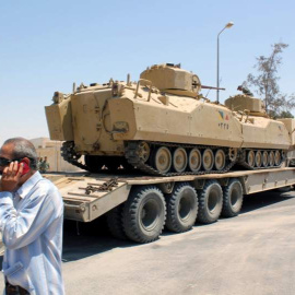Imagen de archivo de un tanque en la península del Sinaí. EFE