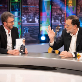 Pablo Motos y Rajoy en un momento de la entrevista en 'El Hormiguero'