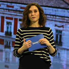 La presidenta de la Comunidad de Madrid, Isabel Díaz Ayuso, durante XIV Congreso del Partido Popular de Castilla y León, celebrado en el Palacio de Exposiciones de León.- J.Casares / EFE