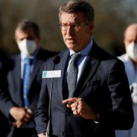 Feijóo gasta 19.500 euros de los fondos de emigración para pagar un cruceiro de piedra en un parque de Miami