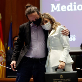 Pablo Iglesias y Yolanda Díaz, en el traspaso de la cartera de Vicepresidencia tercera.