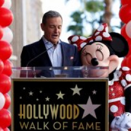 El histórico Robert Iger regresa a la dirección de Disney para impulsar su crecimiento