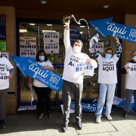 Empleados de la administración que vendió parte del número 86148 correspondiente al 'Gordo' el pasado año-22/12/2021
