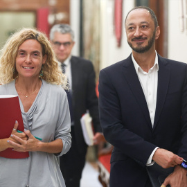 La presidenta del Congreso, Meritxell Batet y el vicepresidente primero del Congreso de los Diputados por el PSOE, Alfonso Rodríguez Gómez de Celis, a su llegada a una reunión de la Mesa del Congreso, en el Congreso de los Diputados, a 18 de octubre de