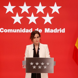 La presidenta de la Comunidad de Madrid, Isabel Díaz Ayuso, durante la rueda de prensa ofrecida en la Real Casa de Correos.- Javier Lizón / EFE
