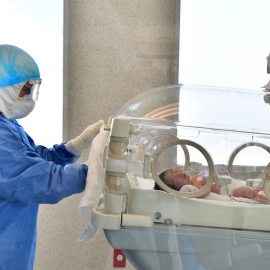 Un análisis realizado al cordón umbilical mostró que la niña había nacido con anticuerpos de la covid-19. — EFE / JORGE NÚÑEZ /