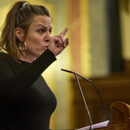 La portavoz de la CUP en el Congreso, Mireia Vehí, interviene en una sesión plenaria en el Congreso de los Diputados, a 15 de febrero de 2022, en Madrid.- Jesús Hellín / EP
