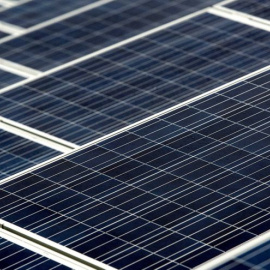 Foto de archivo de paneles solares.