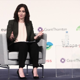 La presidenta de la Comunidad de Madrid y candidata a la reelección, Isabel Díaz Ayuso,  en un desayuno informativo de Europa Press.