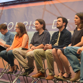 Íñigo Errejón,Mónica Oltra, Pablo Iglesias, Alberto Garzón,Irene Montero y Xulio Ferreiro durante un acto de campaña de 2016 / Daniel Gago - PODEMOS
