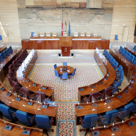 Vista del hemiciclo de la Asamblea de Madrid. La presidenta madrileña, Isabel Díaz Ayuso (PP), ha firmado un decreto para convocar elecciones anticipadas el martes 4 de mayo en la Comunidad de Madrid, donde gobierna en coalición con Ciudadanos.