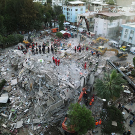 Edificio de Turquía derrumbado por un seísmo.