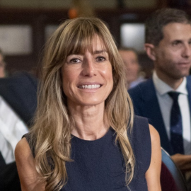 La mujer del presidente del Gobierno de España, Begoña Gómez, durante la presentación del proyecto ‘Los Carteles de la Guerra’, en el Ateneo de Madrid, a 1 de julio de 2022, en Madrid (España).
