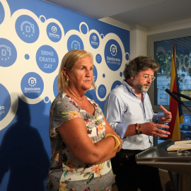 Núria de Gispert i Antoni Castellà, en la presentació de la campanya. FOTO: Carles Bellsolà