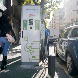 Una estación de Iberdrola para la recarga de coches eléctricos, en Bilbao.