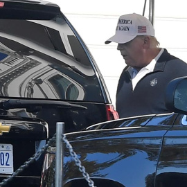 Imagen de Donald Trump en el recinto de Virginia donde juega al golf.