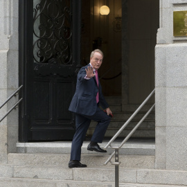 Uno de los vocales del Consejo General del Poder Judicial, Gerardo Martínez, a su llegada a una reunión extraordinaria en el CGPJ